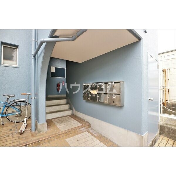 14/19 エントランス