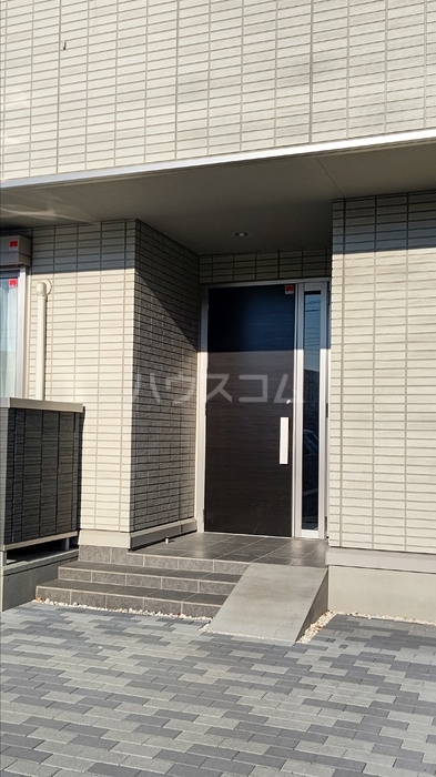 14/23 エントランス