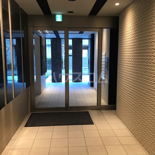 22/29 エントランス