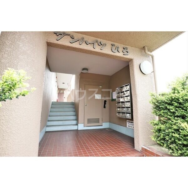 5/5 エントランス