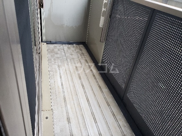 18/24 バルコニー