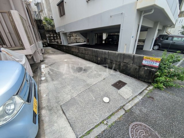 17/27 駐車場
