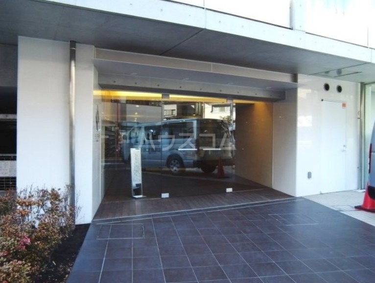 19/21 エントランス