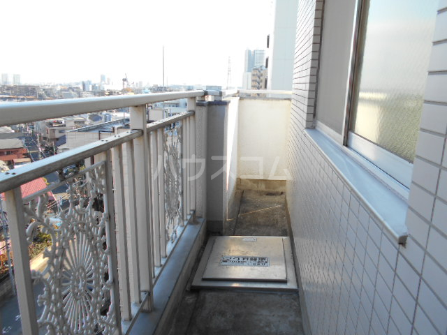 25/30 バルコニー