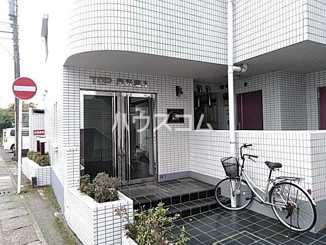 14/22 エントランス