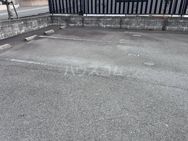 3/3 駐車場