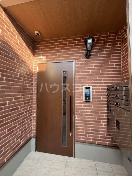 14/15 エントランス