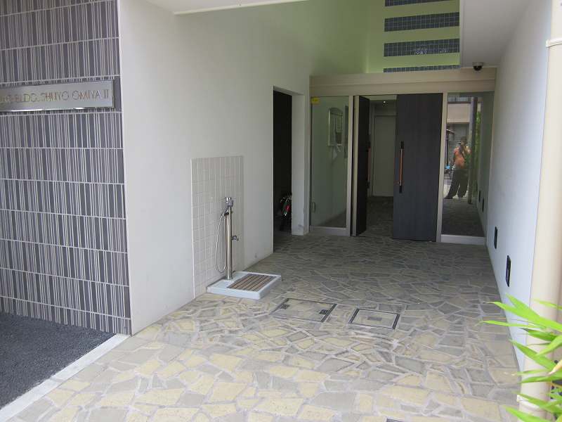 14/23 エントランス