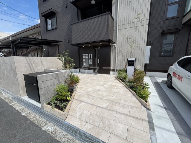 29/30 エントランス