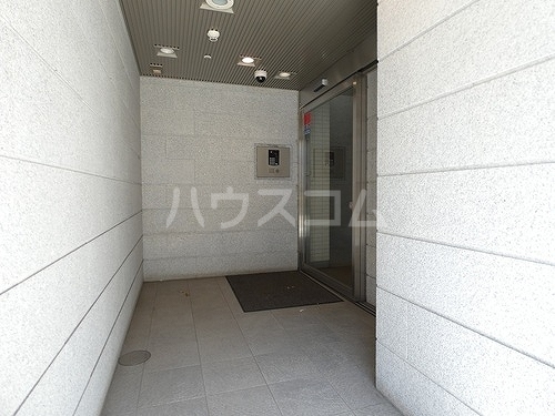 19/20 エントランス