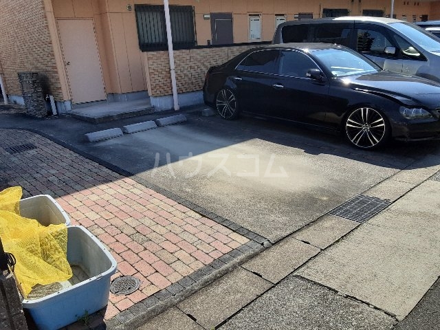 22/25 駐車場
