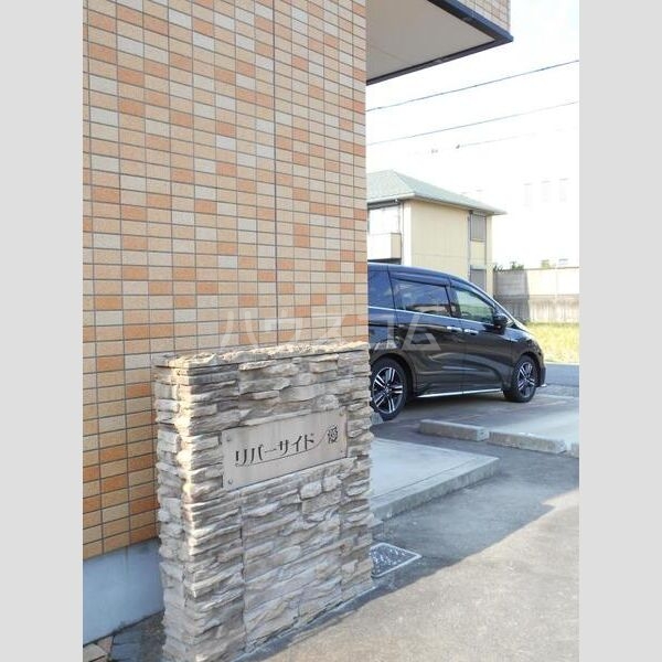 23/25 駐車場