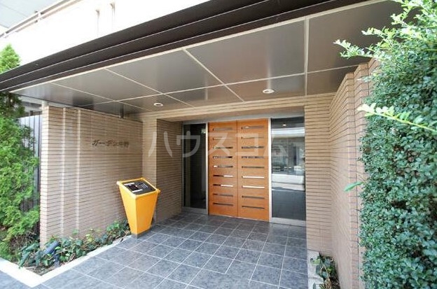 15/20 エントランス