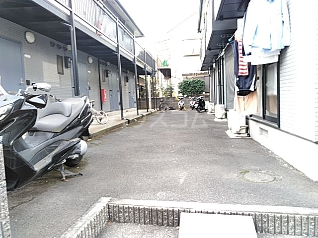 18/19 エントランス
