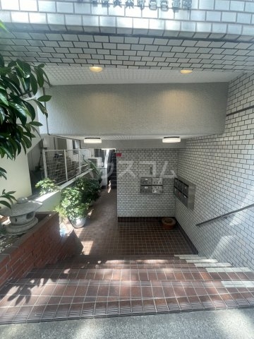 29/30 エントランス