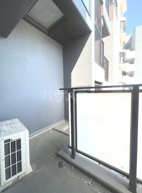 18/28 バルコニー