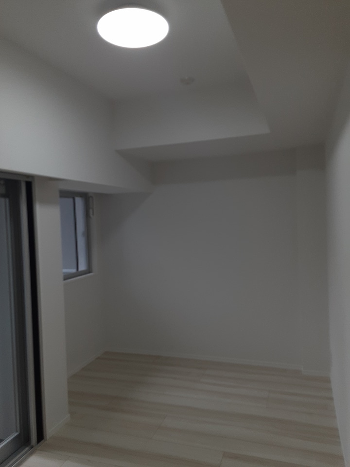 28/30 エントランス