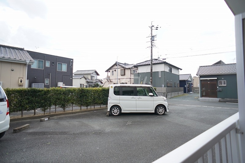 20/20 駐車場