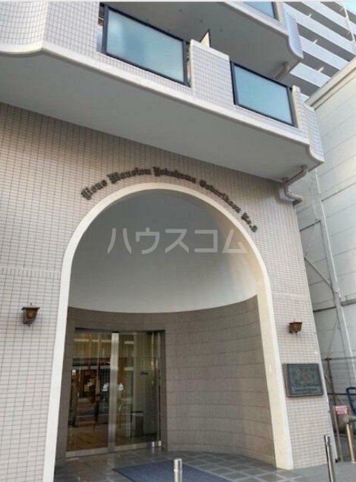 18/29 エントランス