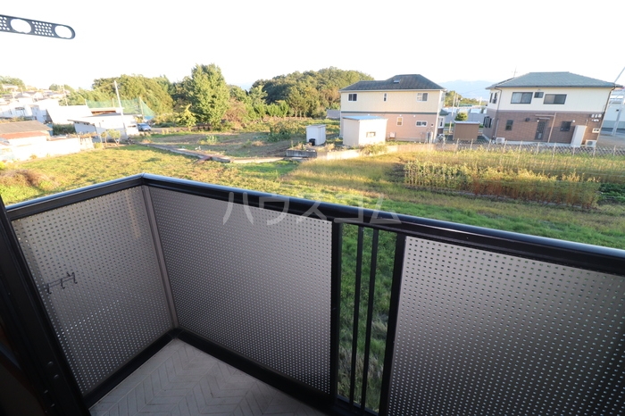 13/18 バルコニー