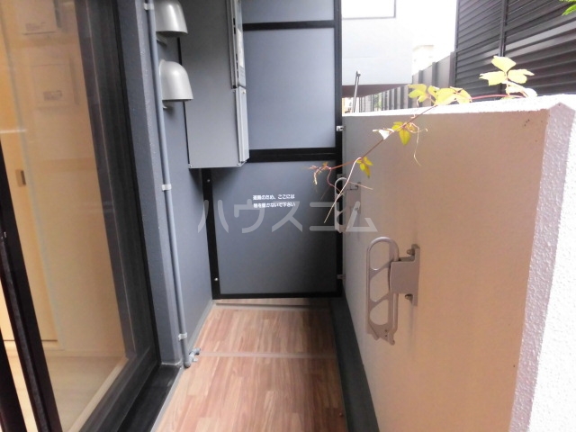 13/23 バルコニー