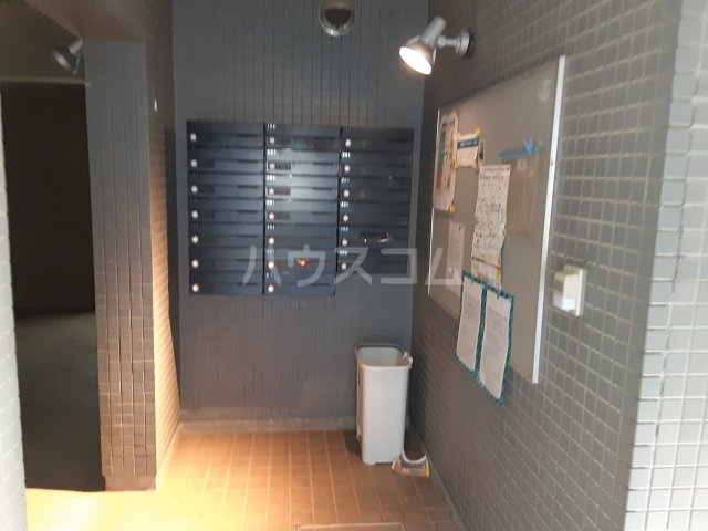 16/26 エントランス