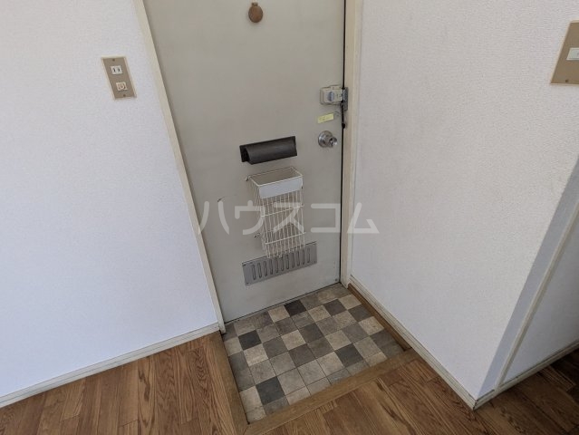 13/29 玄関