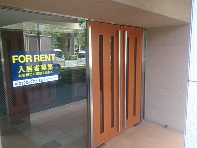 13/16 エントランス