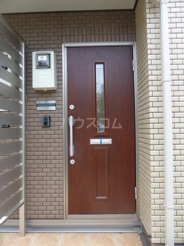 17/17 エントランス