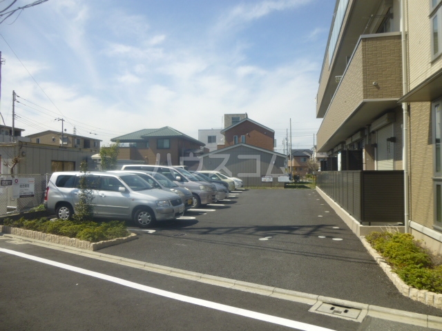 28/30 駐車場