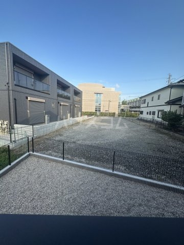 23/30 駐車場