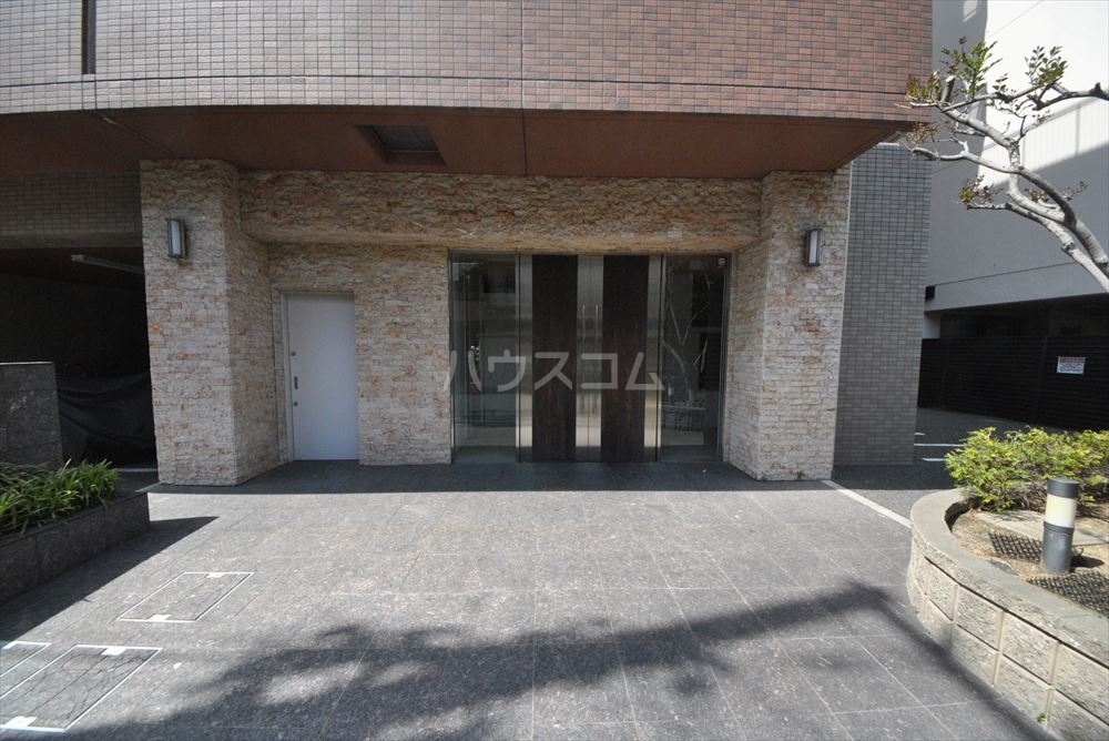 19/29 エントランス