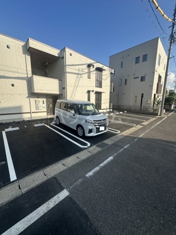 22/27 駐車場