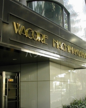 18/27 エントランス