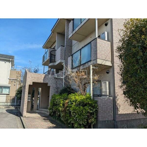 13/15 エントランス