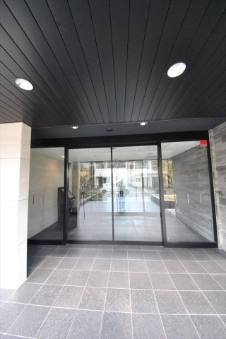 22/30 エントランス