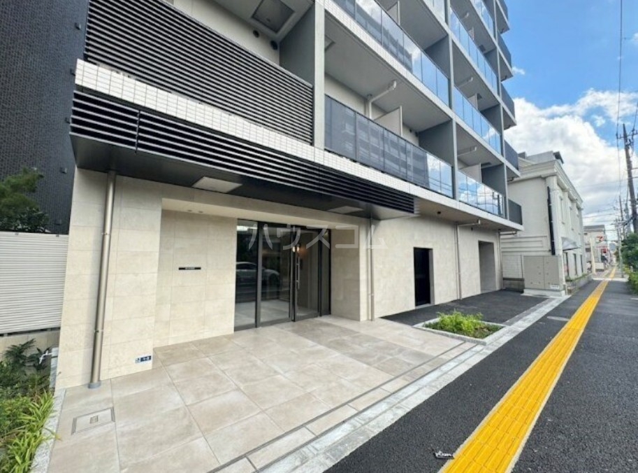 2/4 エントランス