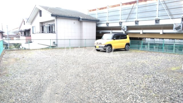 26/30 駐車場