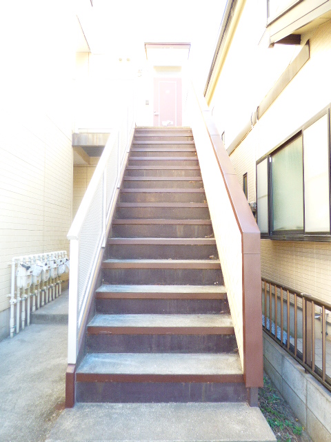 22/30 エントランス