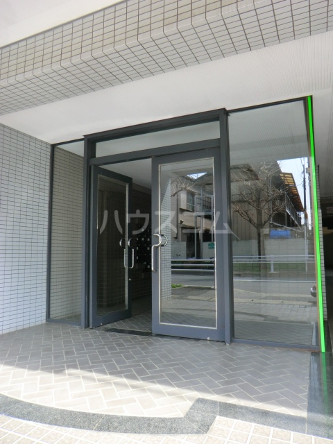 15/26 エントランス