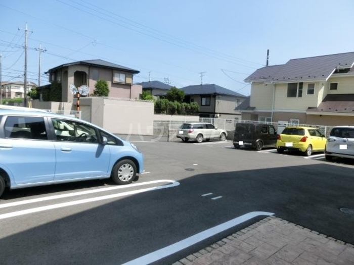 16/16 駐車場