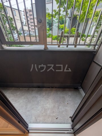 20/27 バルコニー