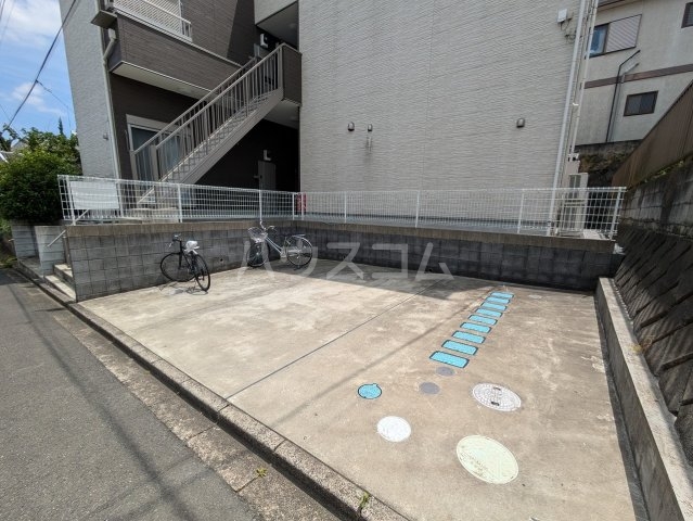 26/30 駐車場
