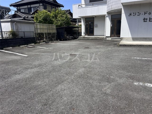 21/23 駐車場