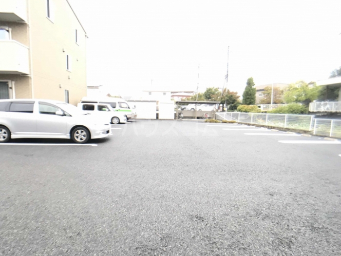 23/23 駐車場