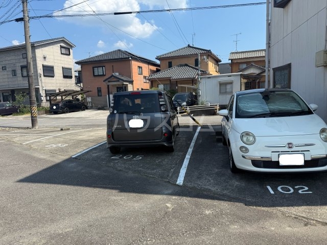 16/26 駐車場