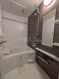 13/30 浴室