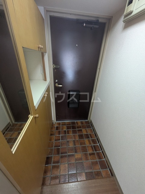 14/30 玄関