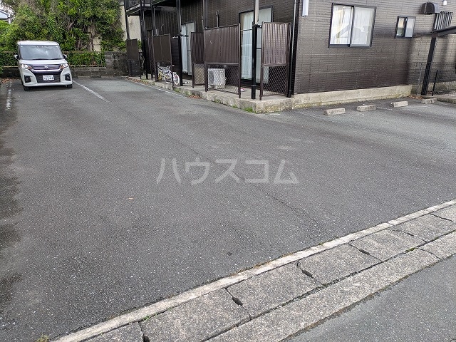 2/4 駐車場