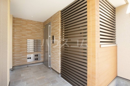 1/2 エントランス